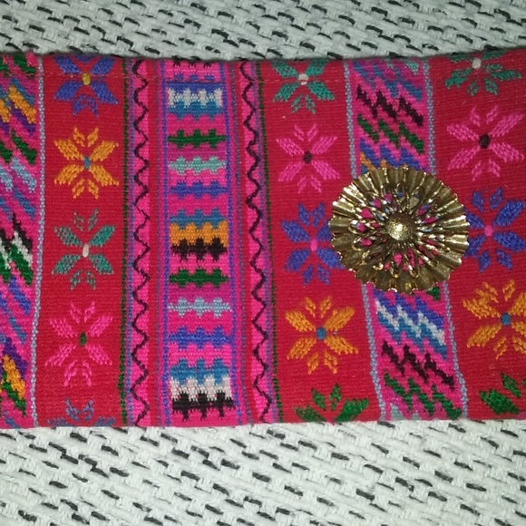 Vintage Freirich Jewelry - Vintage signed Freirich goldtone brooch/pin